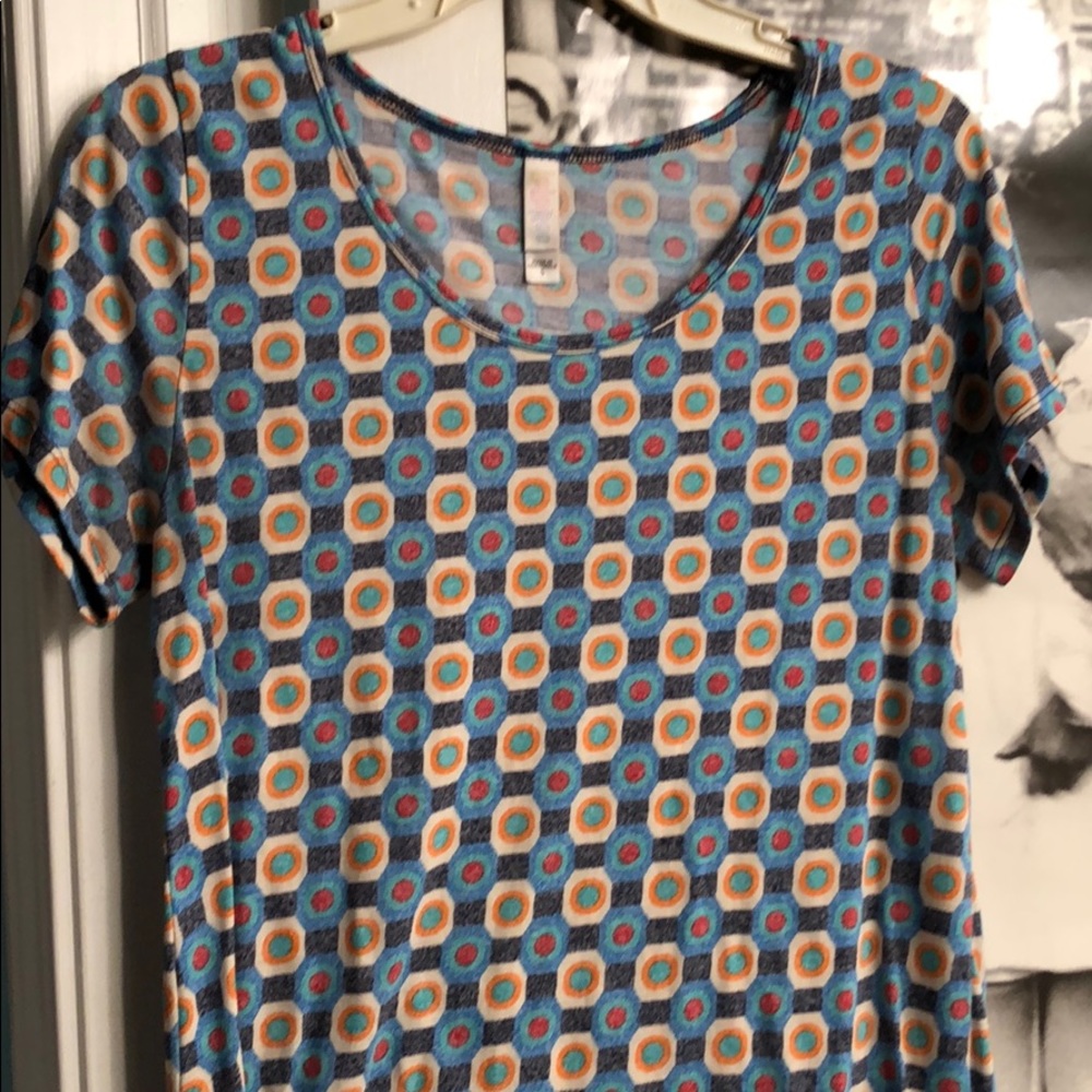 Size small Perfect tee